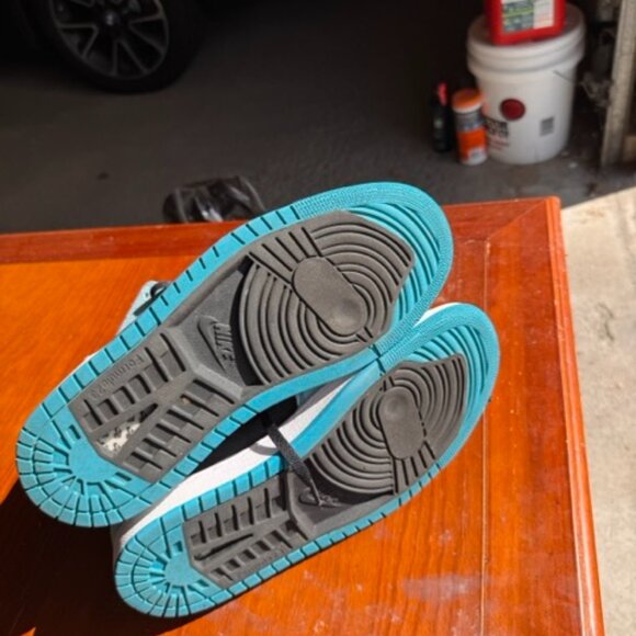 Nike Jordan 1 Zoom CMFT 2 - Bleached Aqua Bright Citrus - Used like new - Picture 4 of 7